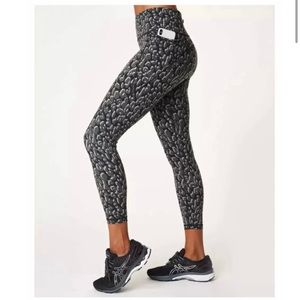 EUC Sweaty Betty Power 7/8 Workout Leggings Black Tonal Leopard Print